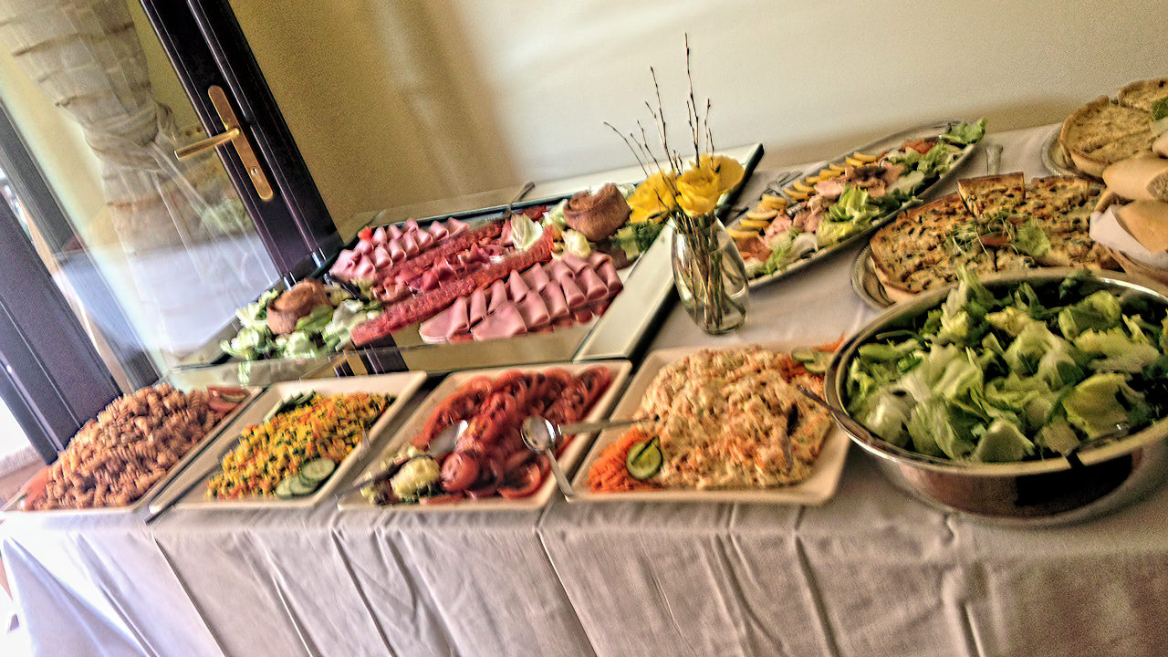 Buffet Savoury items Lunchbox